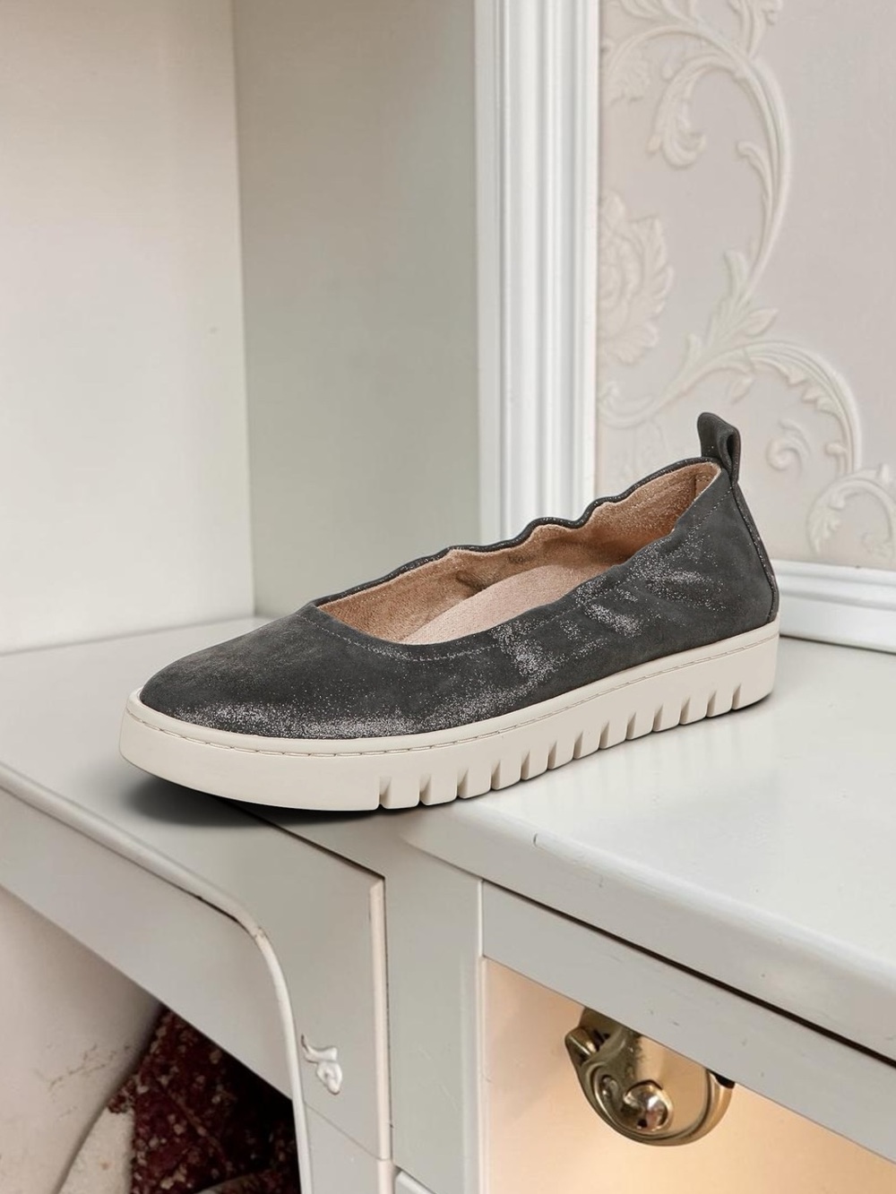 Vionic Uptown Ballet Slip-On Flats Women’s 6.5 Wide Charcoal Metallic Leather